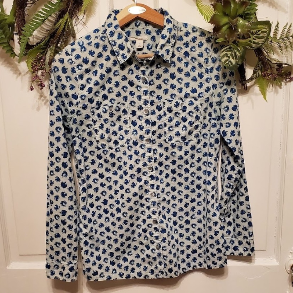 Bundle - 5 Button Down Tops - Picture 2 of 5